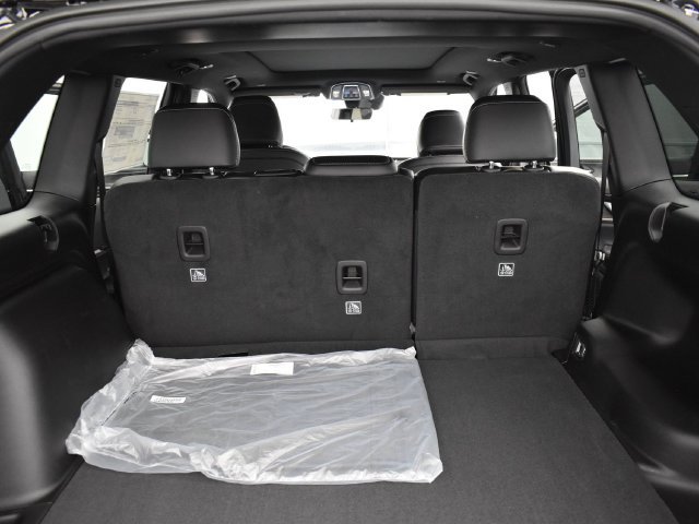 Used 2025 Jeep Grand Cherokee Limited w/ Trailer Tow Package AWD/4WD image 11