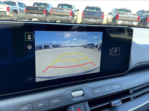 Used 2025 Kia K4 LX image 27