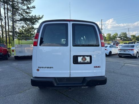 Used 2018 GMC Savana 2500 w/ Communications Package image 34
