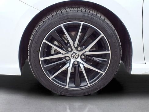 Used 2023 Toyota Camry SE image 12