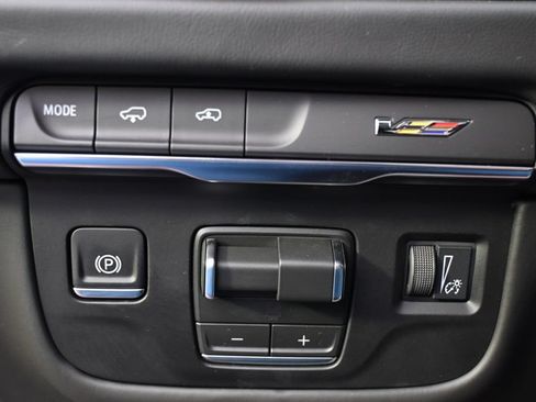 New 2026 Cadillac Escalade V w/ LPO, Floor Liner Package AWD/4WD image 29