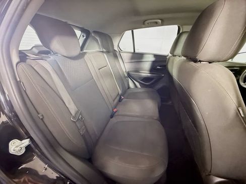Used 2020 Chevrolet Trax LS w/ Tint and Cruise Package AWD/4WD image 27
