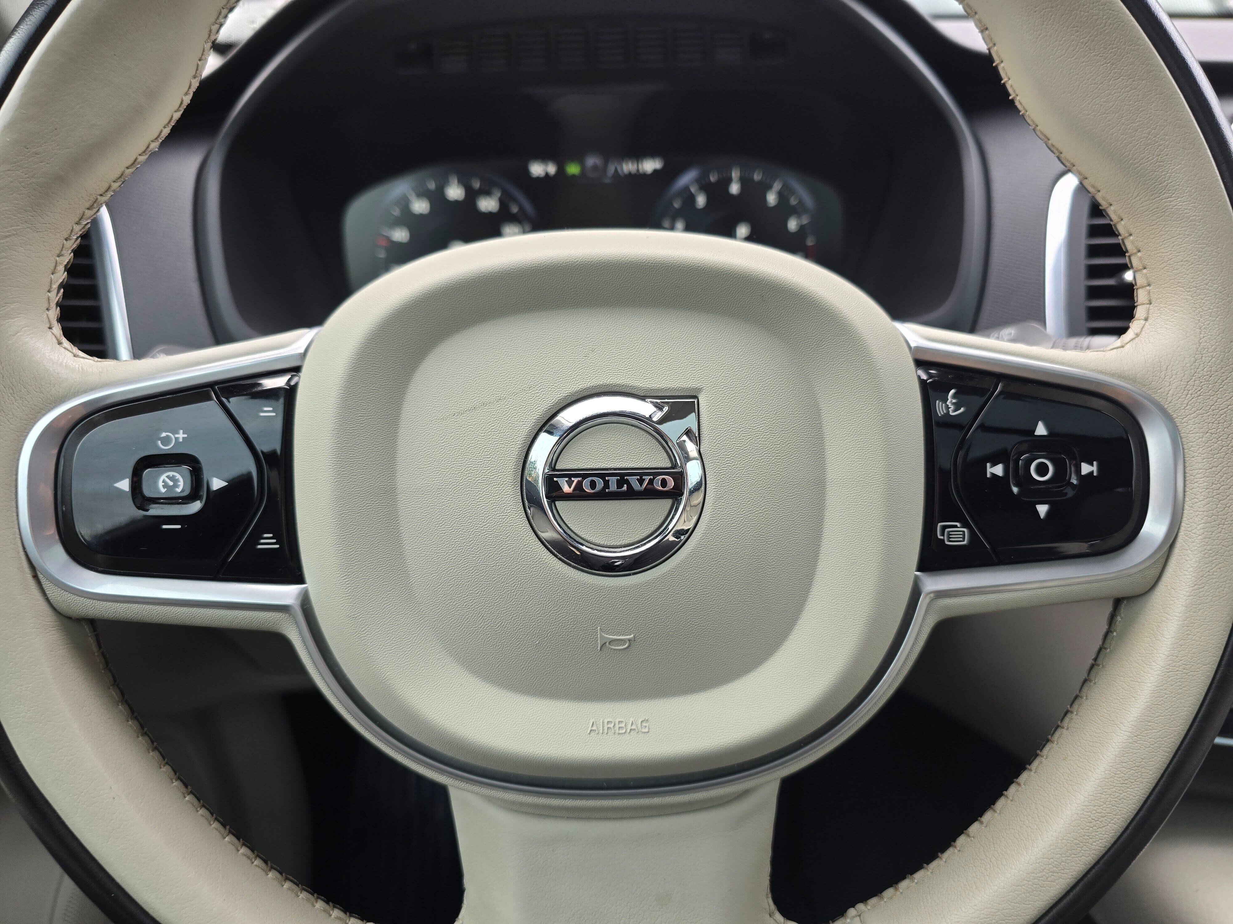 Used 2020 Volvo XC90 T6 Momentum w/ Protection Package Premier AWD/4WD image 26