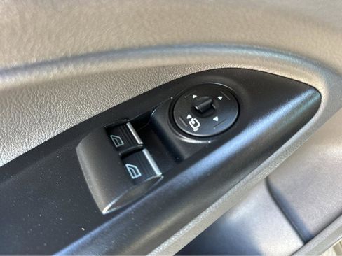 Used 2022 Ford Transit Connect XL image 32