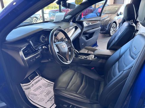 Used 2023 Cadillac XT6 Sport image 8