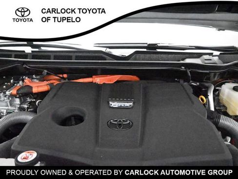 Used 2025 Toyota Tundra Platinum AWD/4WD image 31