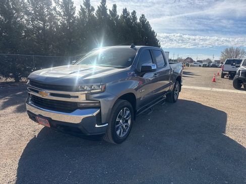 Used 2019 Chevrolet Silverado 1500 LT w/ Texas Edition image 2