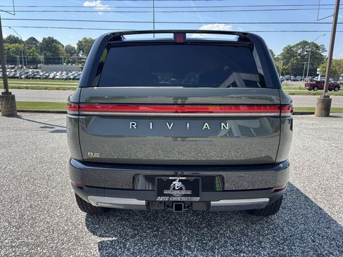 Used 2027 Rivian R2 Performance Dual AWD/4WD image 5