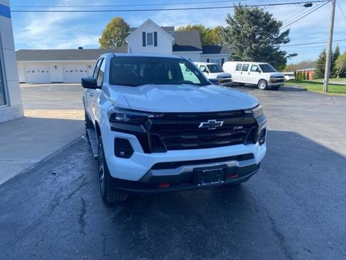 Used 2023 Chevrolet Colorado Z71 w/ Z71 Convenience Package 2 image 6