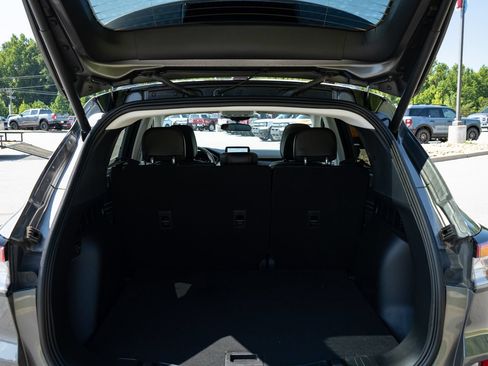 Used 2022 Ford Escape SEL w/ SEL Stealth AWD Package image 9