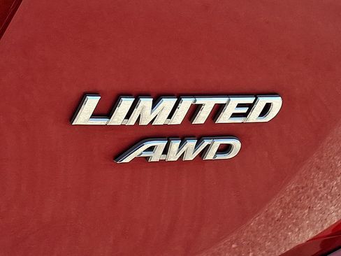 Used 2016 Toyota RAV4 Limited AWD/4WD image 31