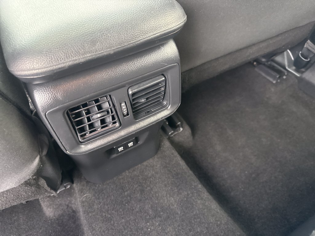 Used 2020 Toyota RAV4 XLE w/ Convenience Package AWD/4WD image 18