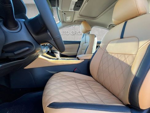 New 2025 Nissan Sentra SV w/ SV Premium Package image 19