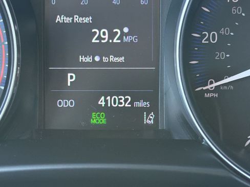 Certified 2021 Toyota C-HR XLE FWD image 21