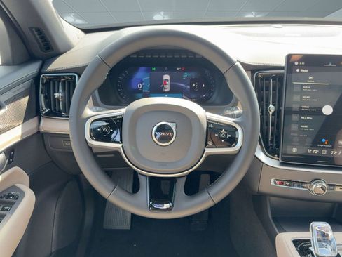 New 2026 Volvo XC90 B6 Plus w/ Protection Package Premier image 15