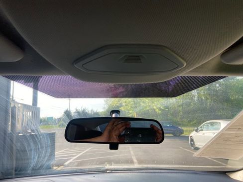 Used 2017 Ford Focus SE image 32