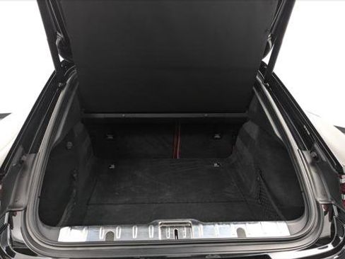 Used 2018 Porsche Panamera 4S image 17