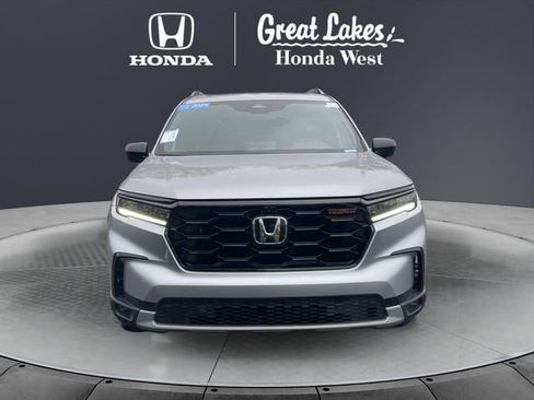 Certified 2025 Honda Pilot TrailSport image 8