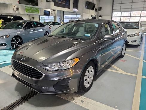 Used 2020 Ford Fusion S FWD image 1