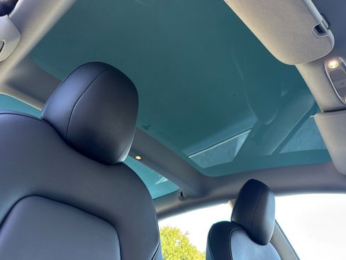 Used 2022 Tesla Model 3 image 13