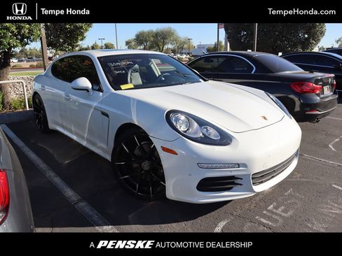 Used 2015 Porsche Panamera image 1