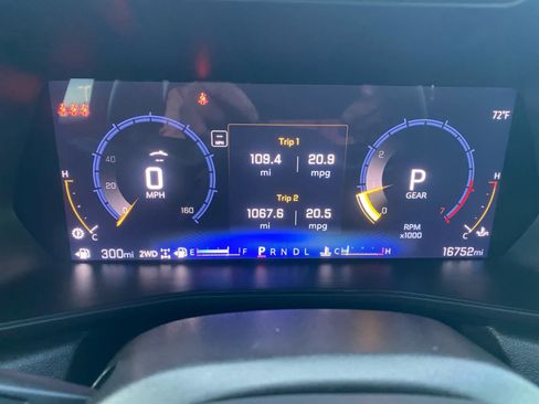 Used 2024 Chevrolet Colorado Trail Boss w/ Technology Package AWD/4WD image 14