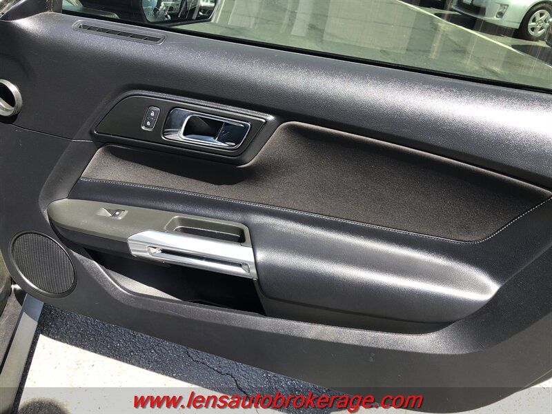 Used 2016 Ford Mustang GT RWD image 17