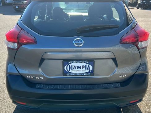 Used 2019 Nissan Kicks SV w/ Exterior Package FWD image 9