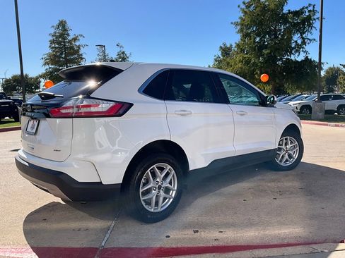 Used 2024 Ford Edge SEL image 6