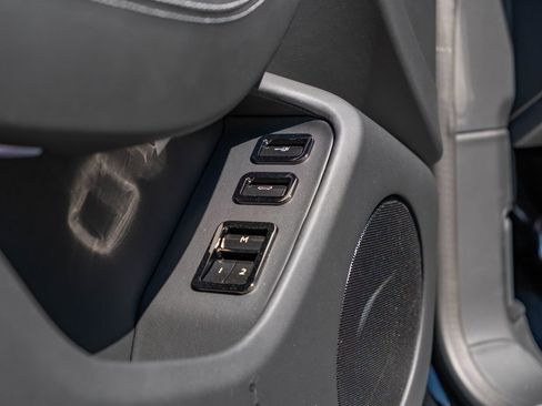 Used 2025 Bentley Flying Spur Plug-In Hybrid AWD/4WD image 27