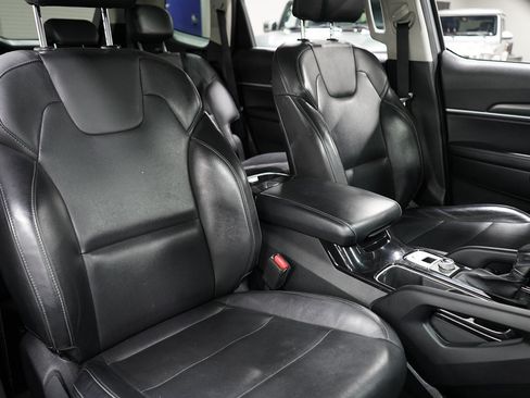 Used 2021 Kia Telluride LX FWD image 33