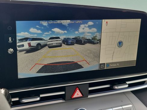 New 2026 Hyundai Elantra Limited FWD image 24