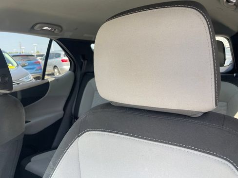 Used 2021 Chevrolet Equinox LT FWD image 21