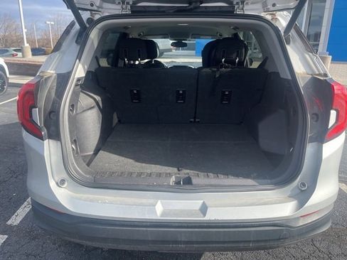 Used 2018 GMC Terrain SLE w/ Driver Convenience Package image 6