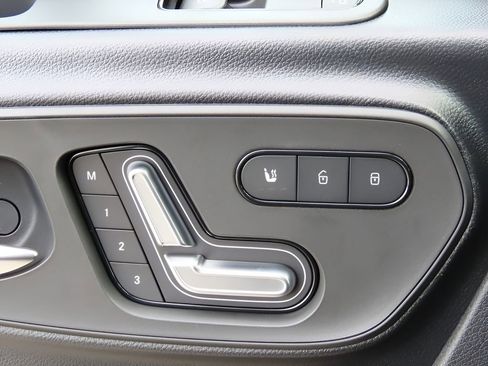 Used 2024 Mercedes-Benz Sprinter 2500 image 63