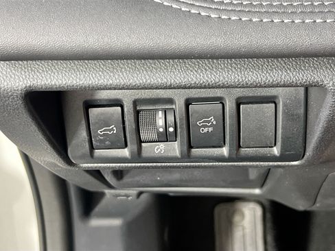 Used 2023 Subaru Outback Touring AWD/4WD image 10