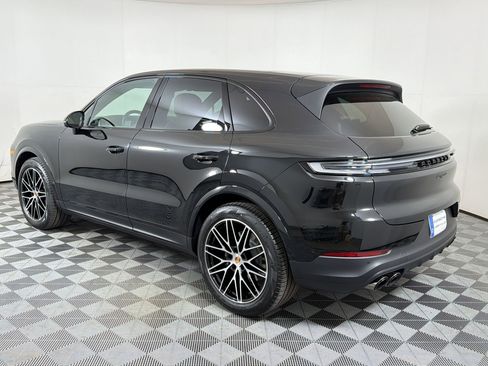 New 2026 Porsche Cayenne AWD/4WD image 3