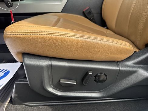 Used 2022 Ford F350 Lariat w/ Chrome Package image 13