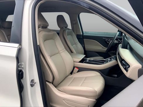 Used 2021 Lincoln Aviator 2WD image 9