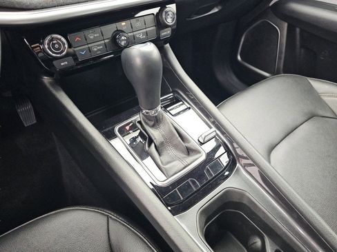 Used 2023 Jeep Compass Latitude image 25