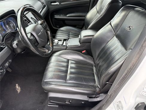 Used 2021 Chrysler 300 S RWD image 8