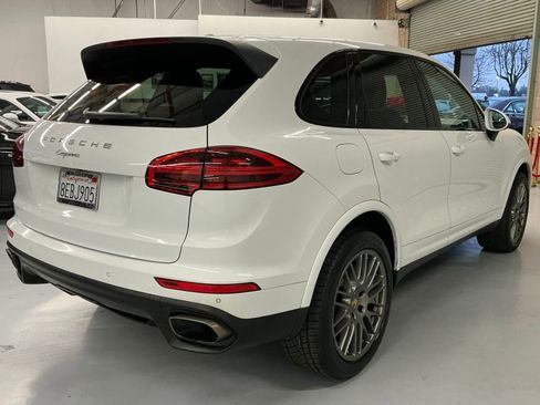 Used 2018 Porsche Cayenne Platinum Edition image 5