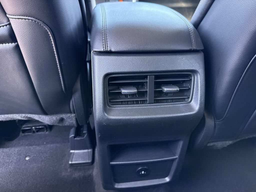 Used 2024 Ford Edge SEL AWD/4WD image 19
