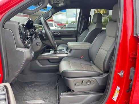 Used 2023 Chevrolet Silverado 1500 ZR2 w/ Technology Package image 12