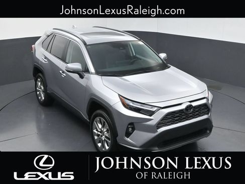 Used 2023 Toyota RAV4 Limited FWD image 18