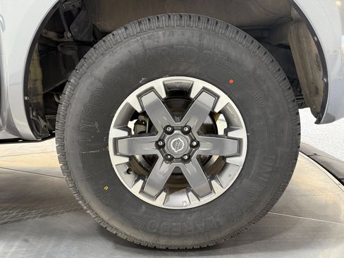 Used 2020 Nissan Frontier PRO-4X w/ Pro-4x Utility Package image 58