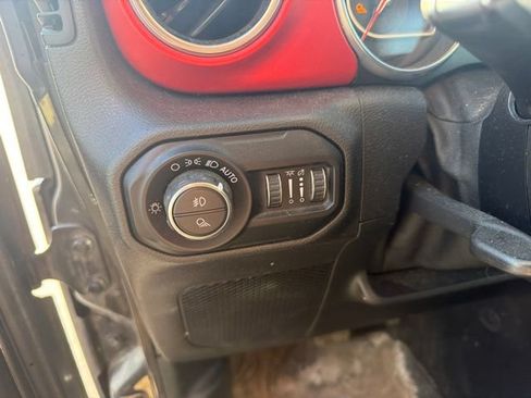 Used 2020 Jeep Gladiator Rubicon w/ Dual Top Group AWD/4WD image 19