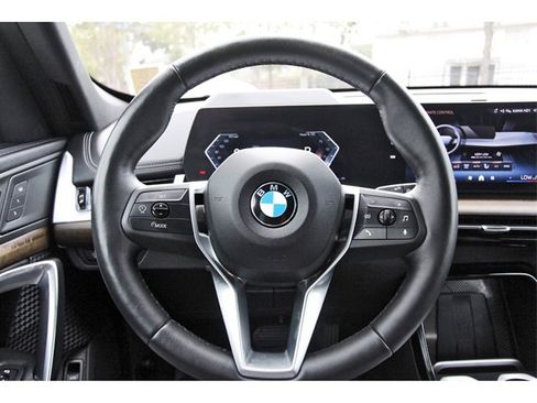 Used 2025 BMW X1 xDrive28i w/ Technology Package image 11