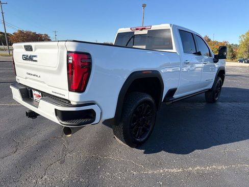 Used 2024 GMC Sierra 2500 Denali Ultimate AWD/4WD image 11