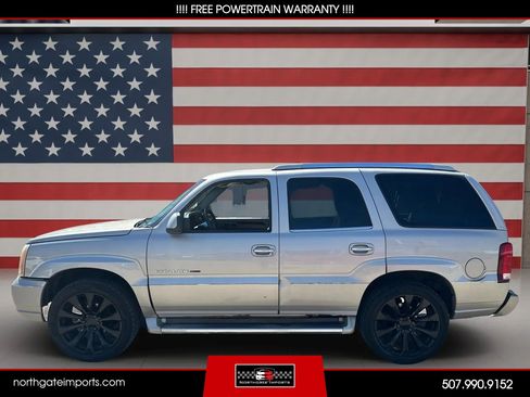 Used 2005 Cadillac Escalade AWD image 7